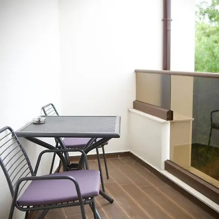 Хотел Downtown Hotel And B&B Бургас