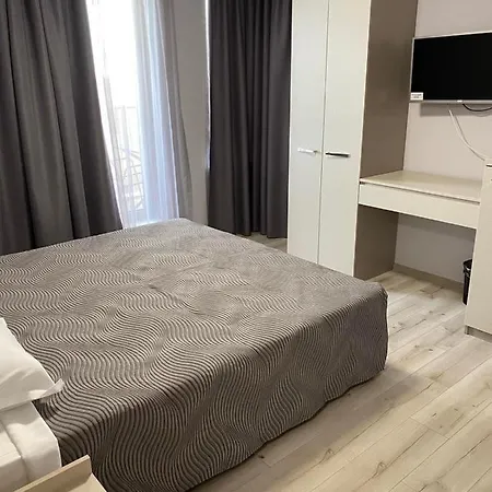 Downtown Hotel And B&B Burgas