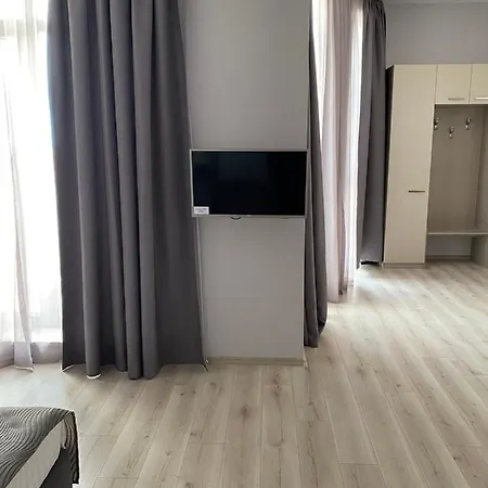 Downtown Hotel And B&B Хотел *