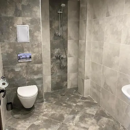 Downtown Hotel And B&B Хотел *