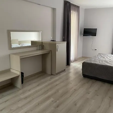 ホテル Downtown Hotel And B&B