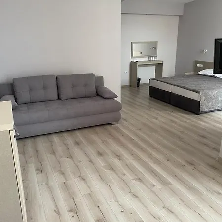 Downtown Hotel And B&B 布尔加斯